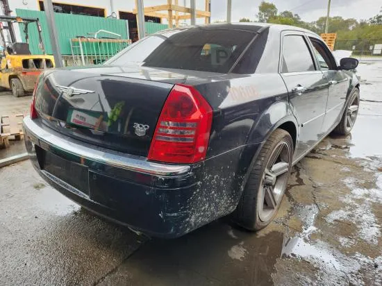 2006 Chrysler 300c Parts & Wrecking Now In Boondall Brisbane Qld