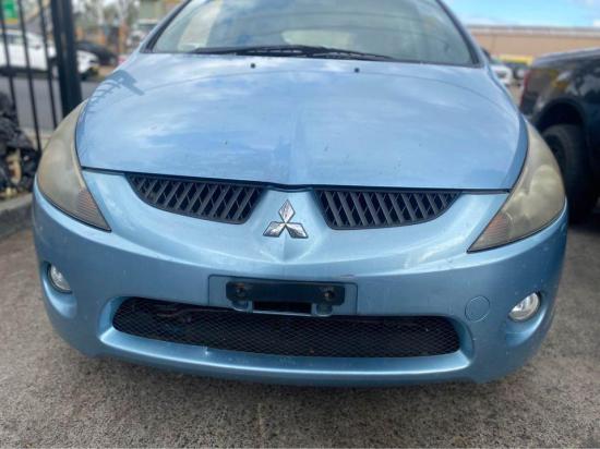 Mitsubishi Grandis 2005