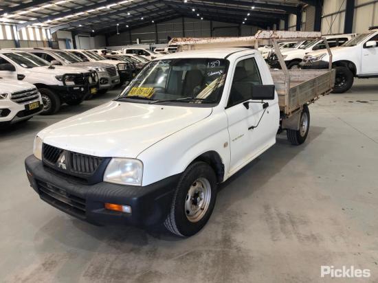 mitsubishi Triton TRITON GL ML Nov 2005 Parts & Wrecking