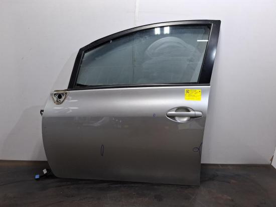 toyota Corolla ZRE152R Jan 2008 LEFT FRONT DOOR 