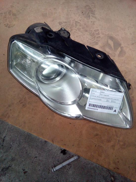volkswagen passat RIGHT HEADLAMP 