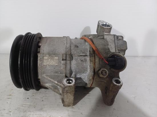 toyota yaris A/C COMPRESSOR 