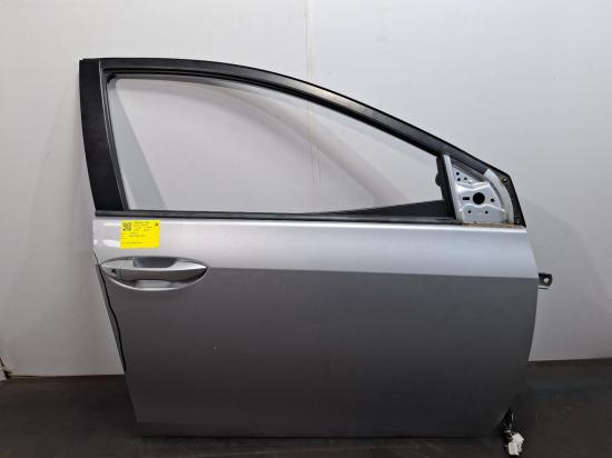 toyota Corolla ZRE172R Dec 2016 RIGHT FRONT DOOR 