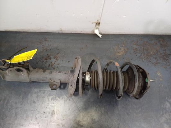 toyota Corolla ZRE172R Dec 2016 LEFT FRONT STRUT 