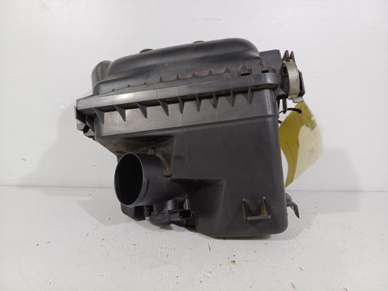 toyota Corolla ZRE172R Dec 2016 AIR CLEANER/BOX 