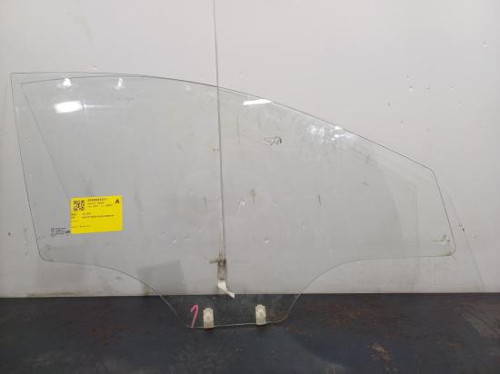 hyundai Accent RB Apr 2016 RIGHT FRONT DOOR WINDOW 