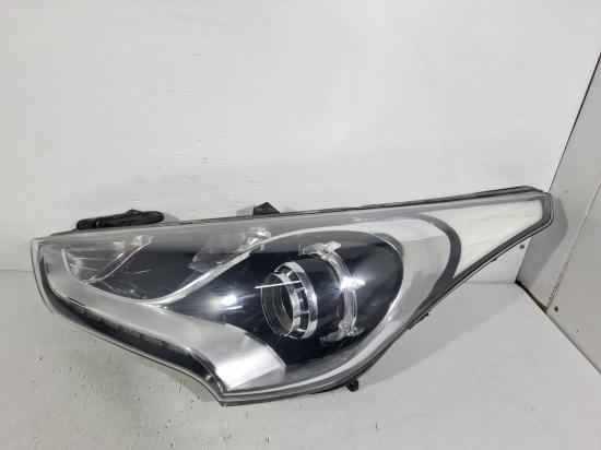 hyundai Veloster Apr 2013 LEFT HEADLAMP 