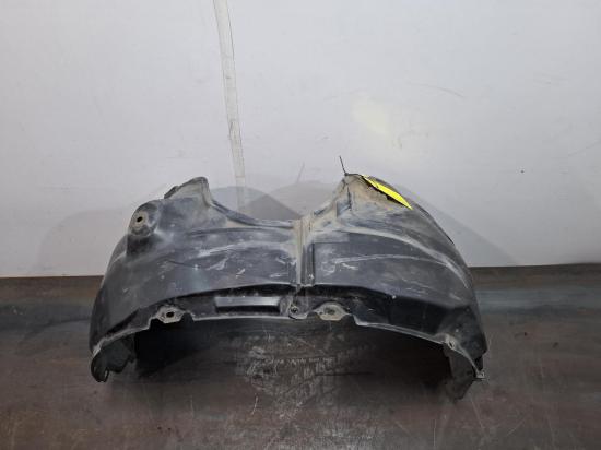 toyota Cmary RIGHT GUARD LINER 