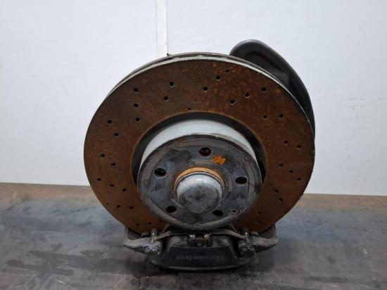 mercedes E Class Dec 2014 RIGHT FRONT HUB ASSEMBLY 