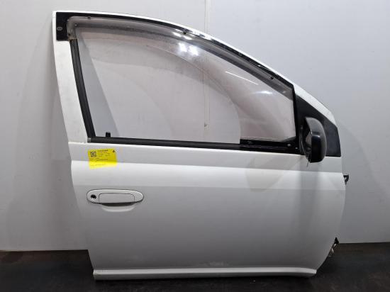 toyota Echo NCP12R Oct 2003 RIGHT FRONT DOOR 