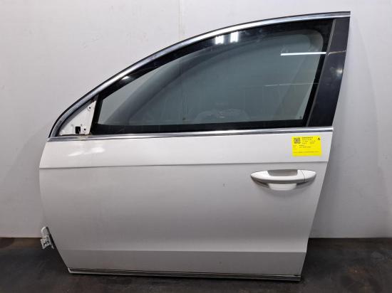 volkswagen Passat LEFT FRONT DOOR 