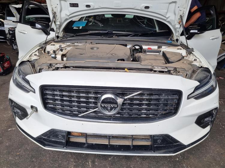 volvo S60/v60 T5 R-DESIGN MK3 2021 Parts & Wrecking