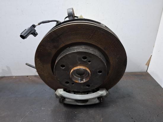 suzuki Vitara RIGHT FRONT HUB ASSEMBLY 