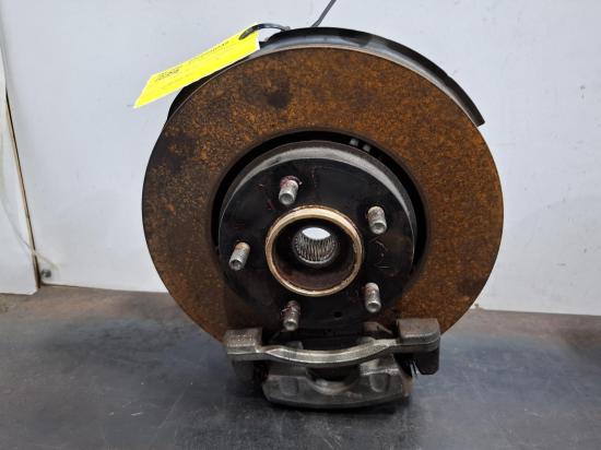 mazda Cx5 LEFT FRONT HUB ASSEMBLY 
