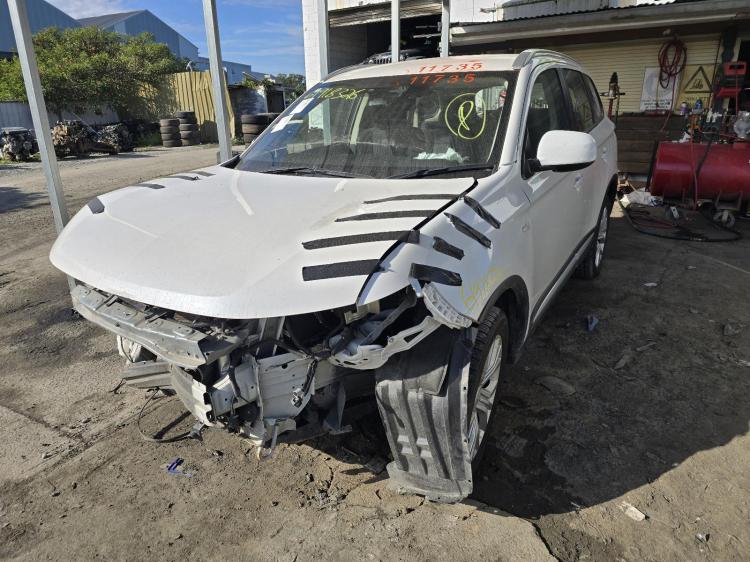 mitsubishi Outlander ZL ES Sep 2019 Parts & Wrecking