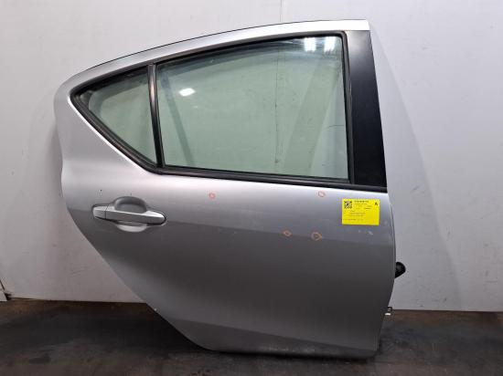 toyota Prius PRIUS-C Sep 2019 RIGHT REAR DOOR 