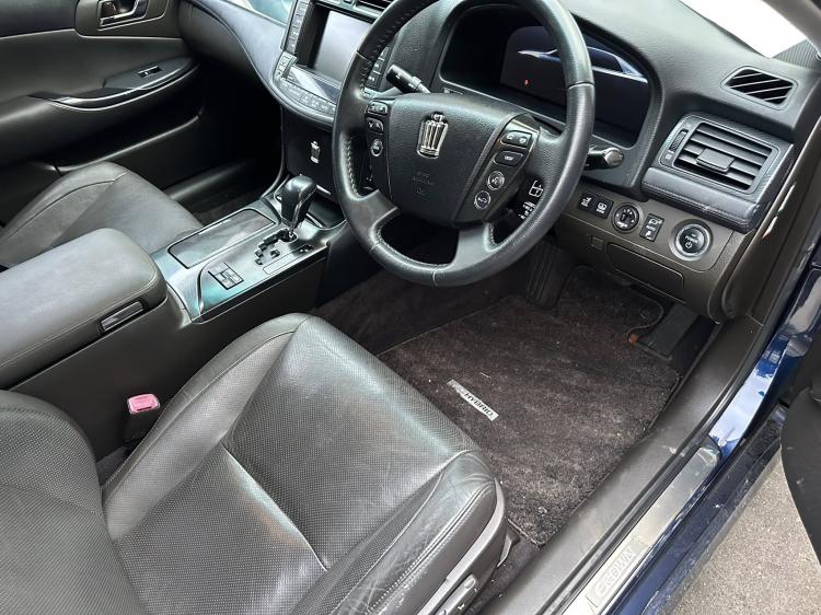 Toyota Crown 2009