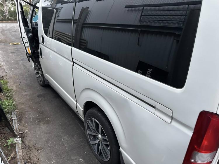 Toyota Hiace 2013