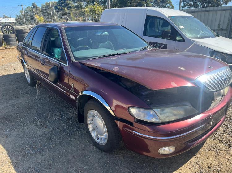 Ford Fairlane 1998