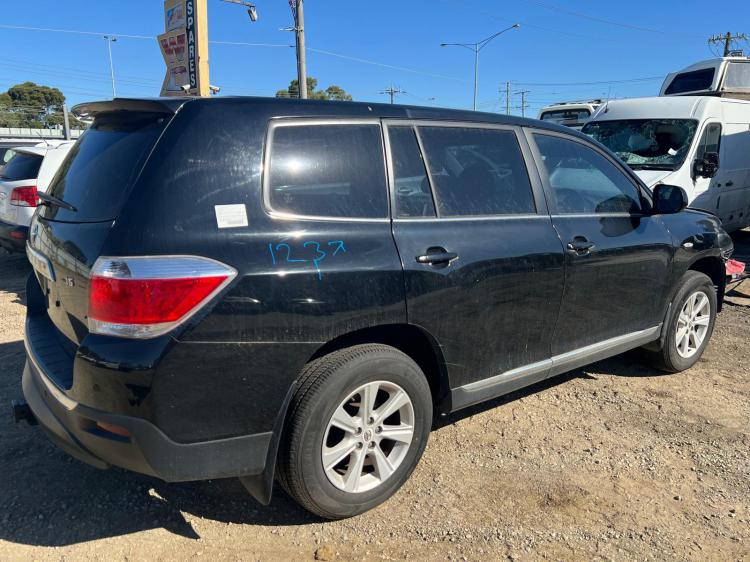 Toyota Kluger 2012
