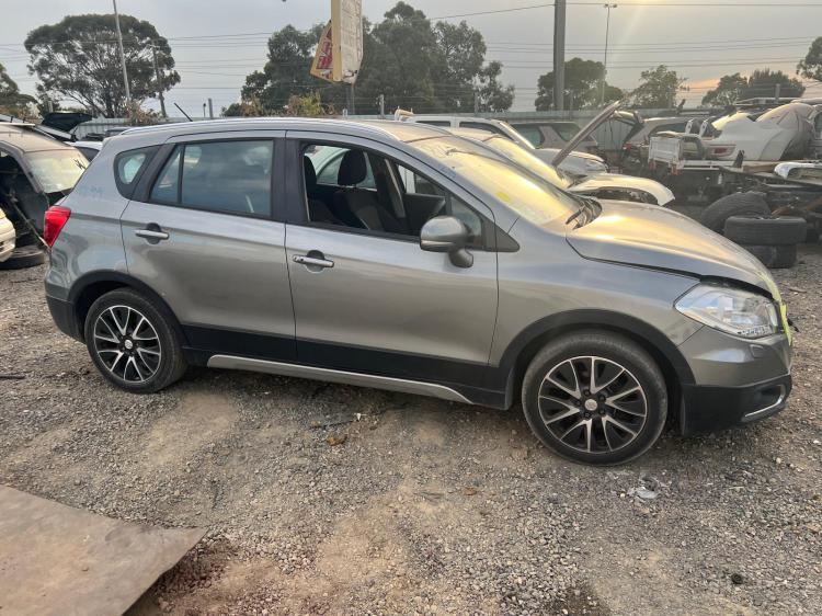 Suzuki S Cross 2014