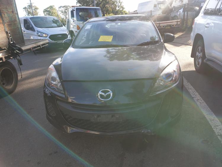 Mazda 3 2013 image