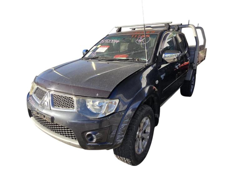 Mitsubishi Triton 2011