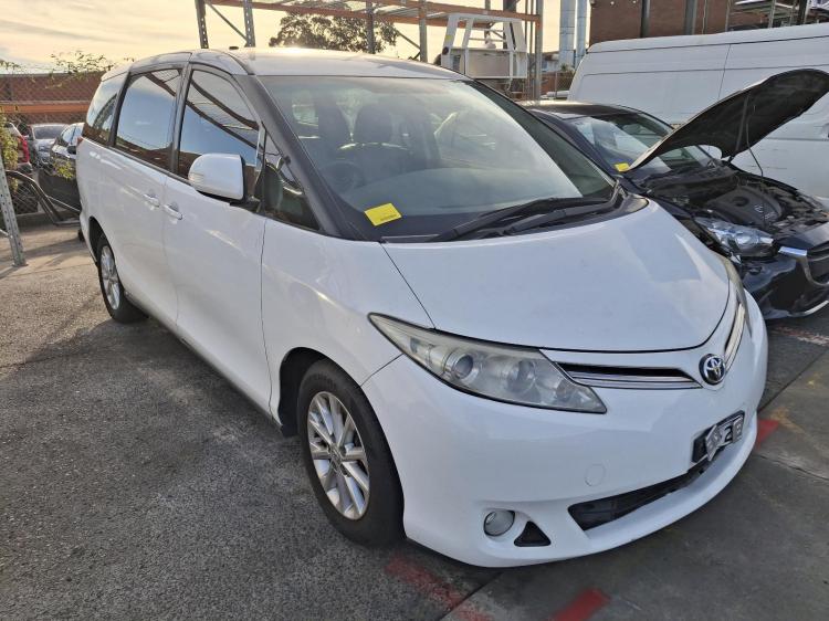 Toyota Tarago 2012
