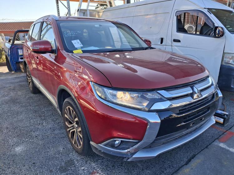 Mitsubishi Outlander 2016
