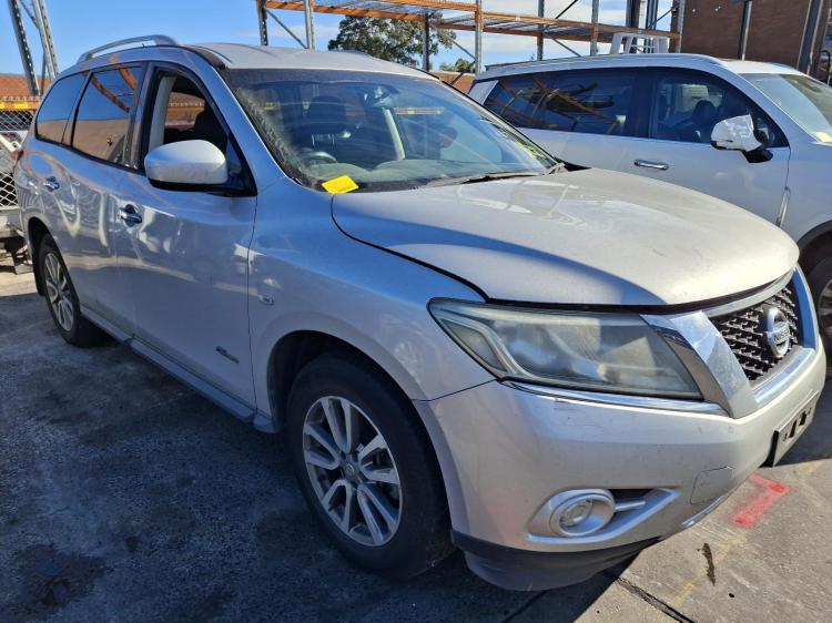Nissan Pathfinder 2016