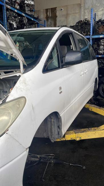 Toyota Tarago 2003