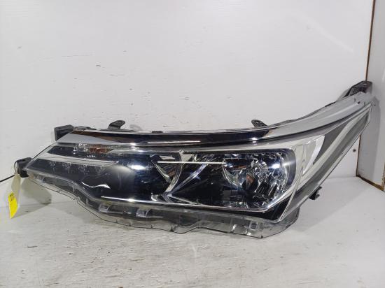 toyota Corolla ZRE172R Aug 2017 Left HeadLAMP 