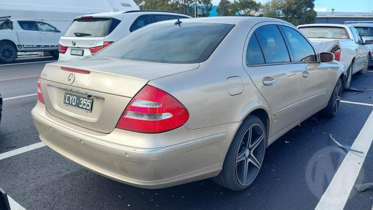 Mercedes Benz E 320 Avantgarde Sedan 2003