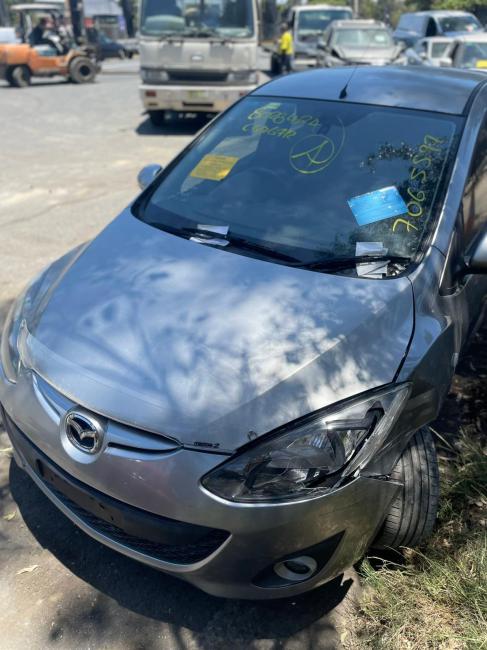 Mazda 2 2012