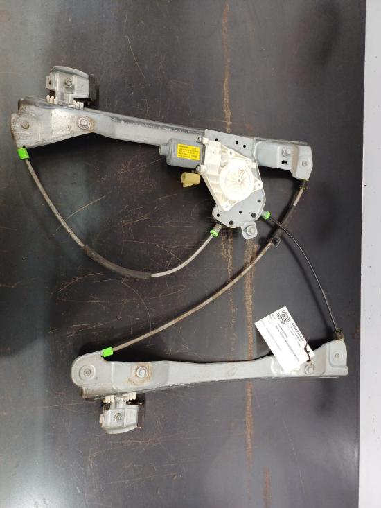 holden Commodore Oct 2009 RIGHT FRONT WINDOW REG/MOTOR 