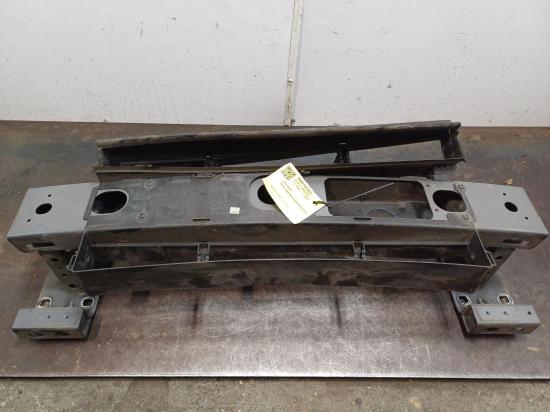 land rover Discovery SERIES 5 Jan 2019 FRONT BAR BRKT/REINFORCEMENT 