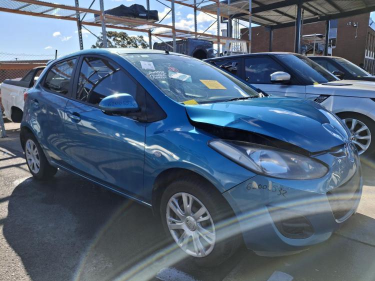 Mazda 2 2013