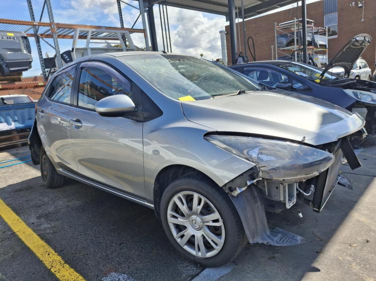 Mazda 2 2012