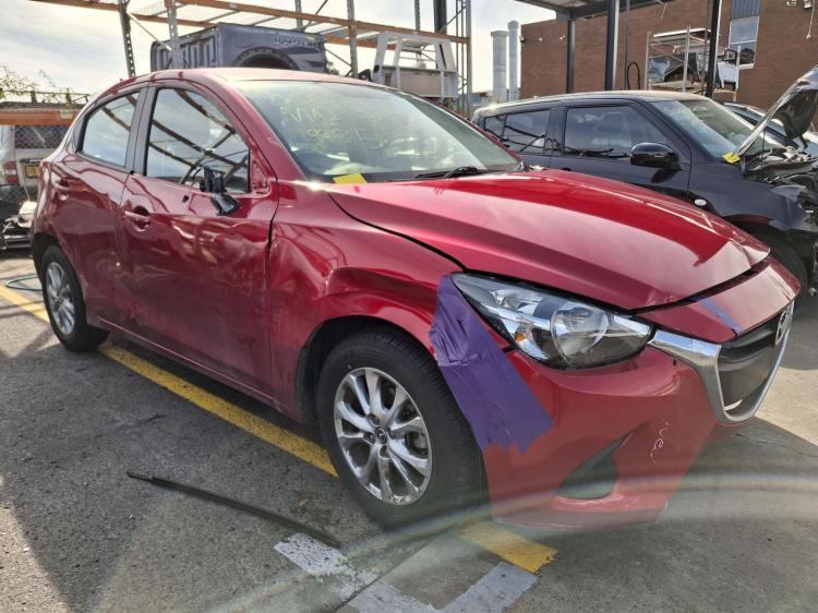Mazda 2 2016
