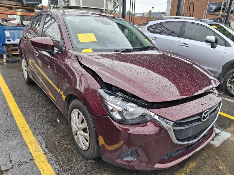 Mazda 2 2017