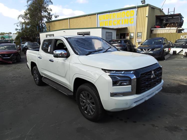 Mitsubishi Triton 2024