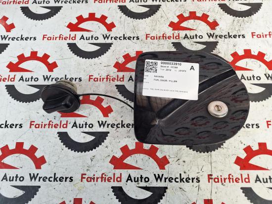 nissan Navara D40 Dec 2011 FUEL DOOR/FILLER