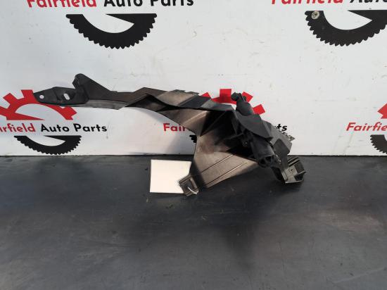 audi A1 2015 RIGHT HEADLIGHT SORROUND