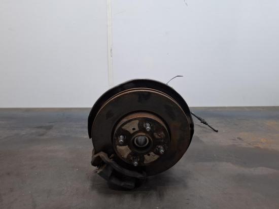 toyota Corolla 2005 RIGHT FRONT HUB ASSYMBLY 