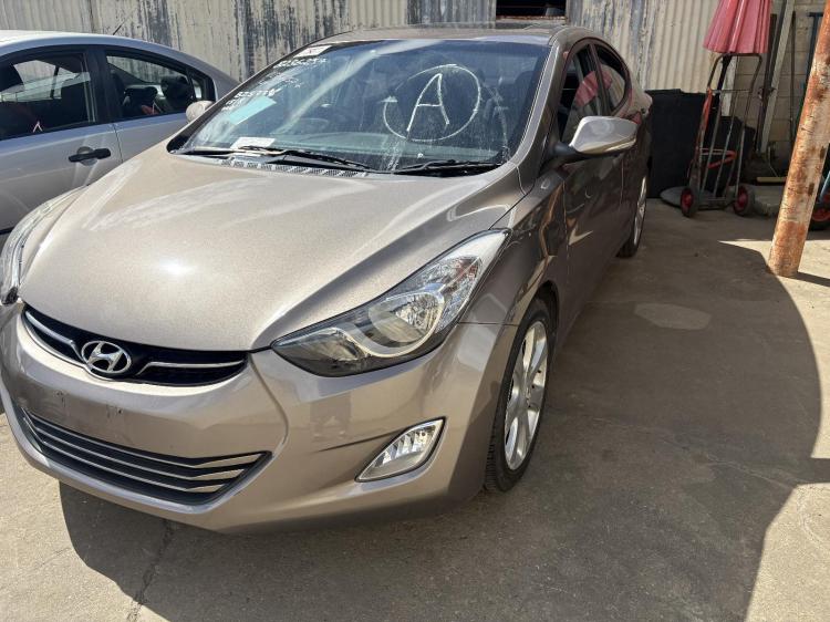 Hyundai Elantra 2011