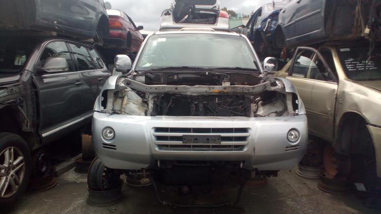 mitsubishi Pajero GLS Apr 2005 Parts & Wrecking
