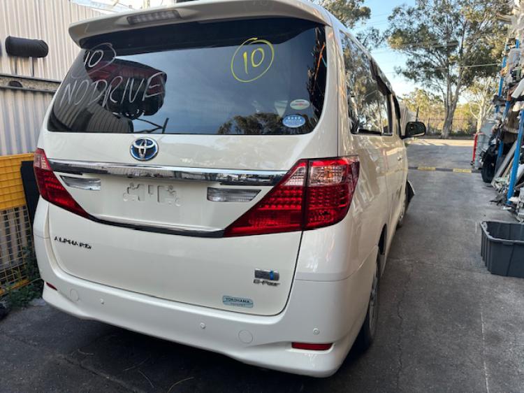 Toyota Alphard 2013