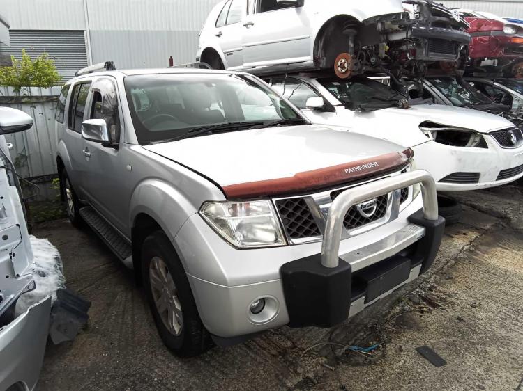 Nissan Pathfinder 2005