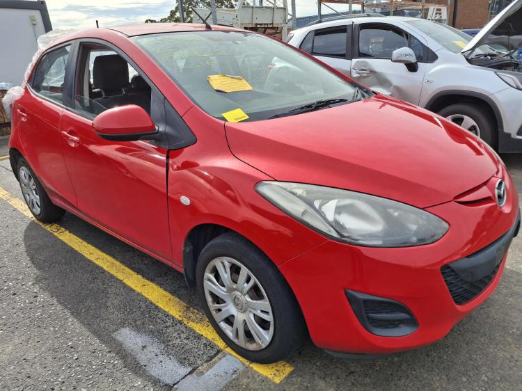 Mazda 2 2011