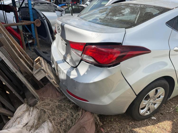 Hyundai Elantra 2015